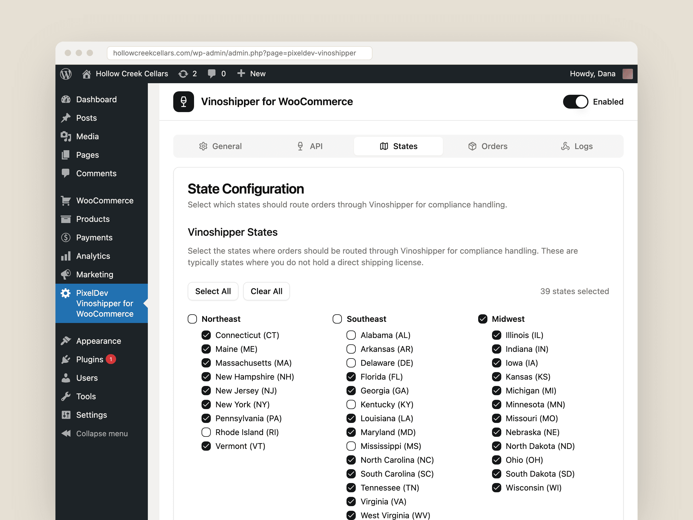 The Vinoshipper for WooCommerce settings screen in wp-admin, showing US states grouped by region with checkboxes, 39 states selected for Vinoshipper routing.